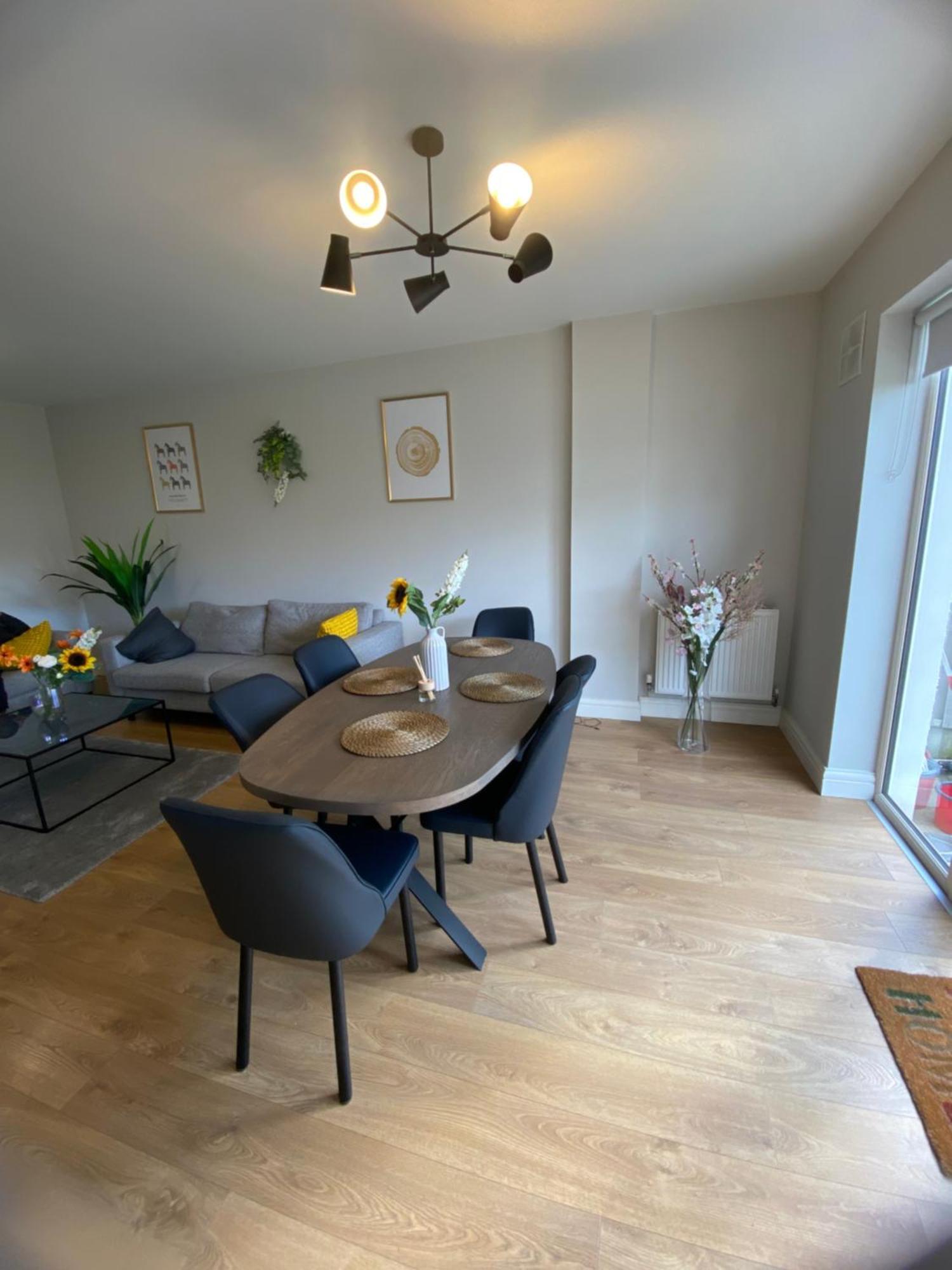 Extra Large Room In New House At Citywest 都柏林 外观 照片